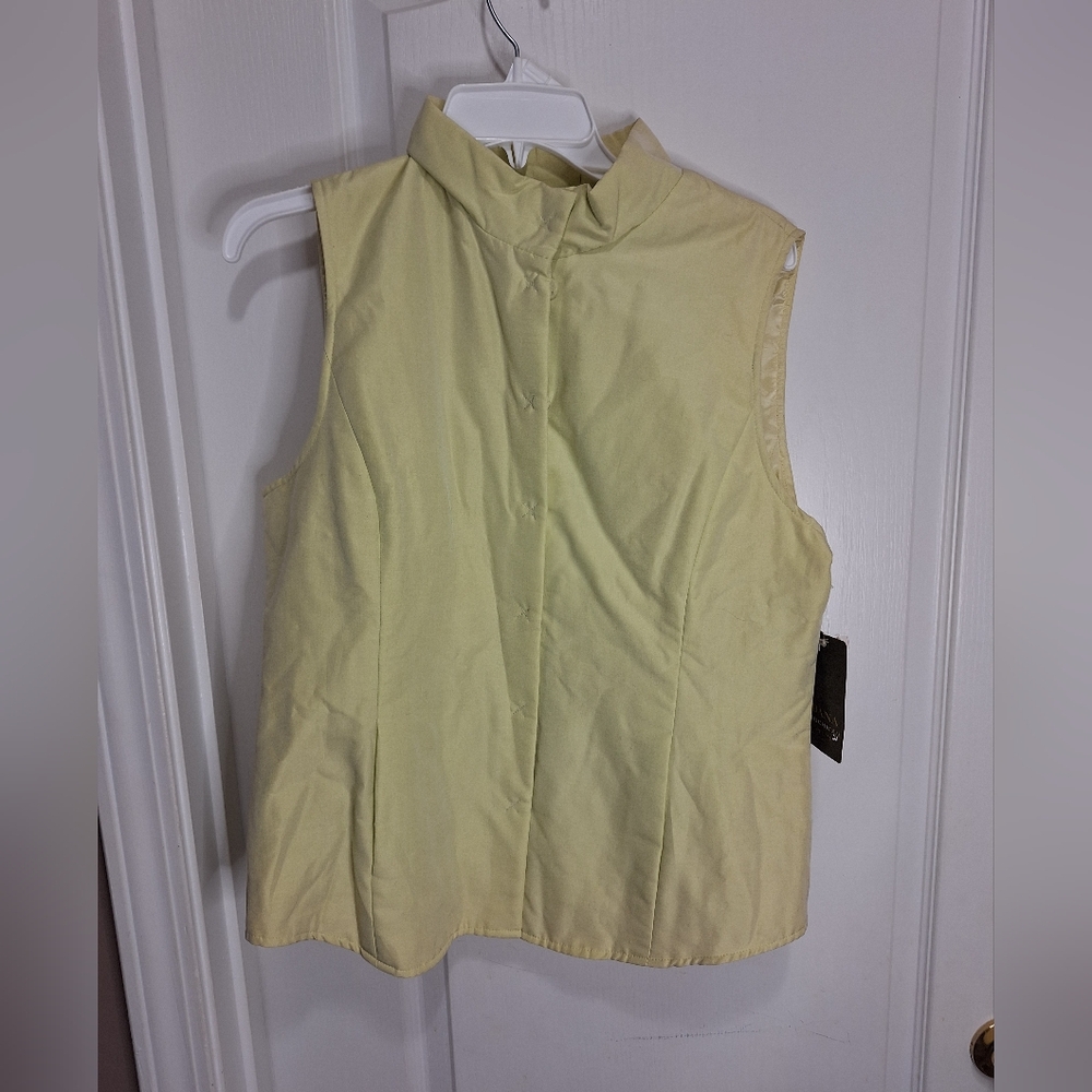 NWT/ Dana Buchman Yellow Sleeveless Button Down Vest/ 12 Petite